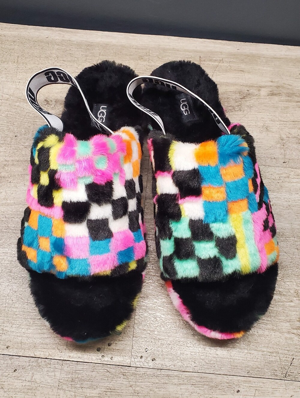 Cozy UGG Fluff Yeah Checkered Slide Slippers Size 10